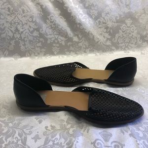 Black Target pointed flats perforated front size 9